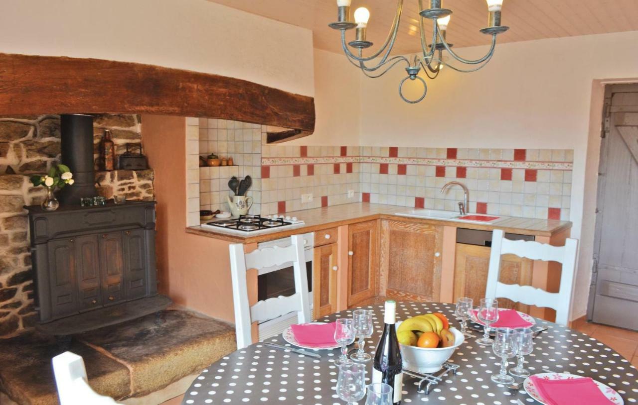 3 Bedroom Lovely Home In Plogastel St Germain Exterior foto